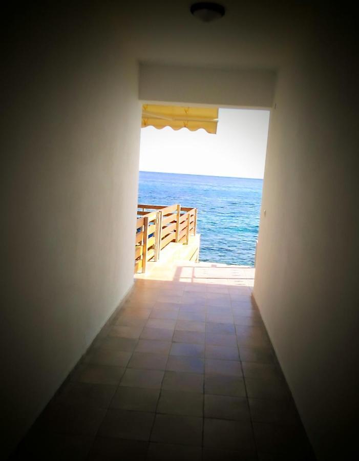 Chrusanthi'S Apartment Nea Skioni Bagian luar foto